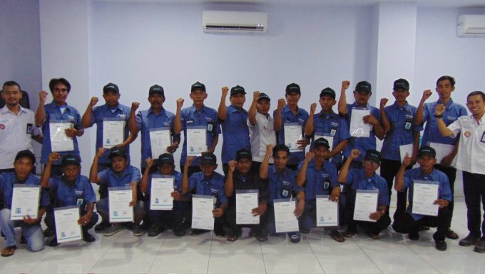 Training Bengkel Resmi & Sales Freelance Kubota Makassar
